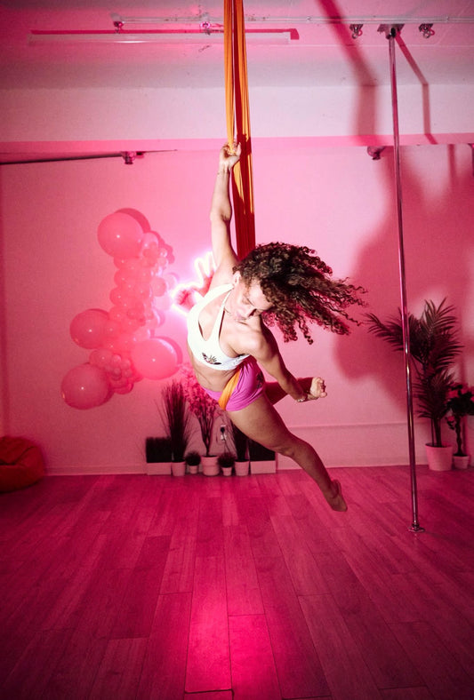 SUNDAY Worship & Flow #GOSPELaerial hammock class